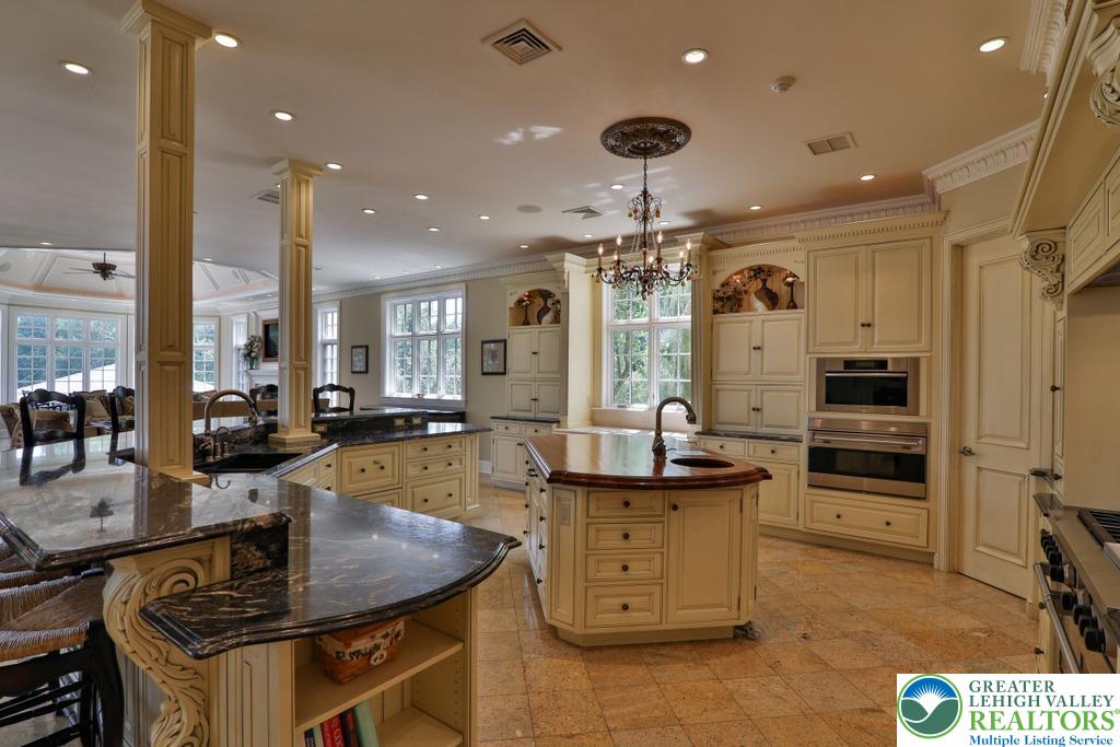 5044 Vera Cruz Road Center Valley, PA 18034 - Photo 24 of 100