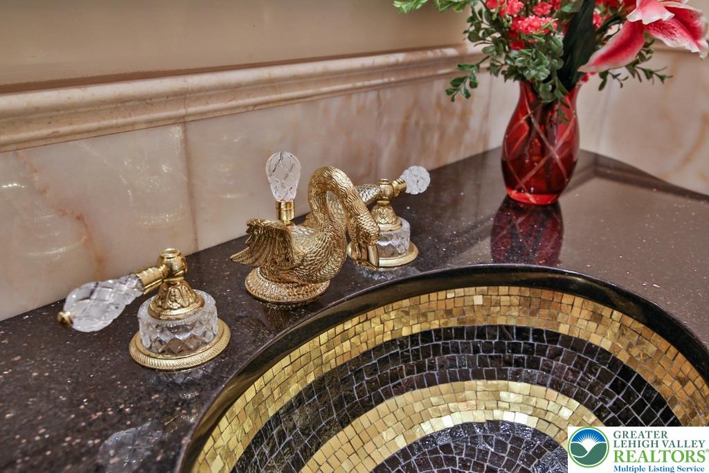 5044 Vera Cruz Road Center Valley, PA 18034 - Photo 36 of 100