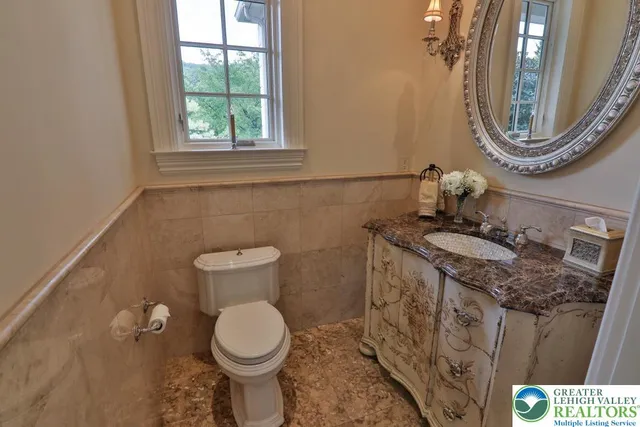 $5,750,000 | 5044 Vera Cruz Road, Center Valley, PA 18034