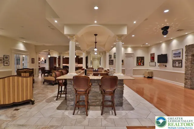 $5,750,000 | 5044 Vera Cruz Road, Center Valley, PA 18034