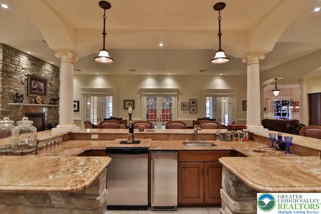 $5,750,000 | 5044 Vera Cruz Road, Center Valley, PA 18034