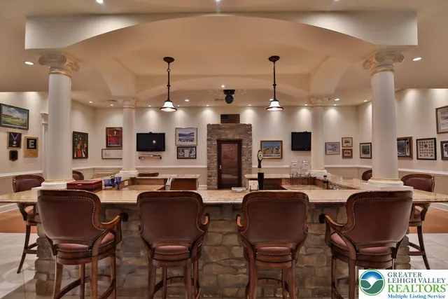 $5,750,000 | 5044 Vera Cruz Road, Center Valley, PA 18034