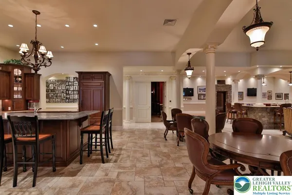 $5,750,000 | 5044 Vera Cruz Road, Center Valley, PA 18034