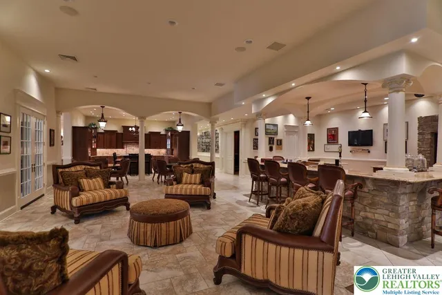 $5,750,000 | 5044 Vera Cruz Road, Center Valley, PA 18034