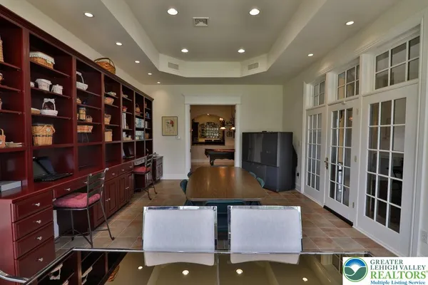 $5,750,000 | 5044 Vera Cruz Road, Center Valley, PA 18034