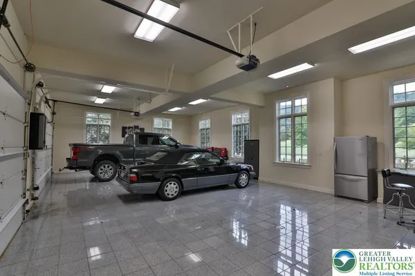 $5,750,000 | 5044 Vera Cruz Road, Center Valley, PA 18034