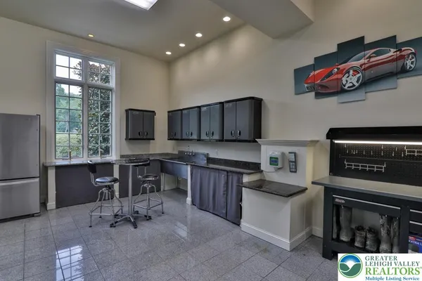 $5,750,000 | 5044 Vera Cruz Road, Center Valley, PA 18034