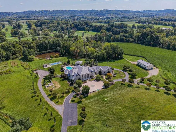 $5,750,000 | 5044 Vera Cruz Road, Center Valley, PA 18034