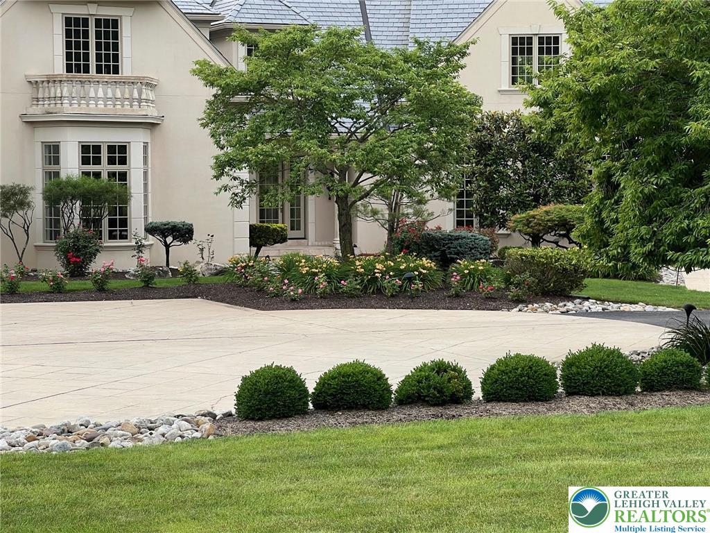 5044 Vera Cruz Road Center Valley, PA 18034 - Photo 8 of 100