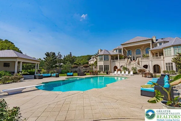 $5,750,000 | 5044 Vera Cruz Road, Center Valley, PA 18034