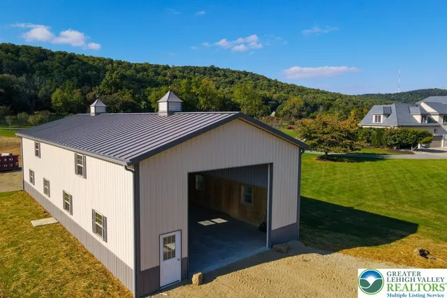 $5,750,000 | 5044 Vera Cruz Road, Center Valley, PA 18034