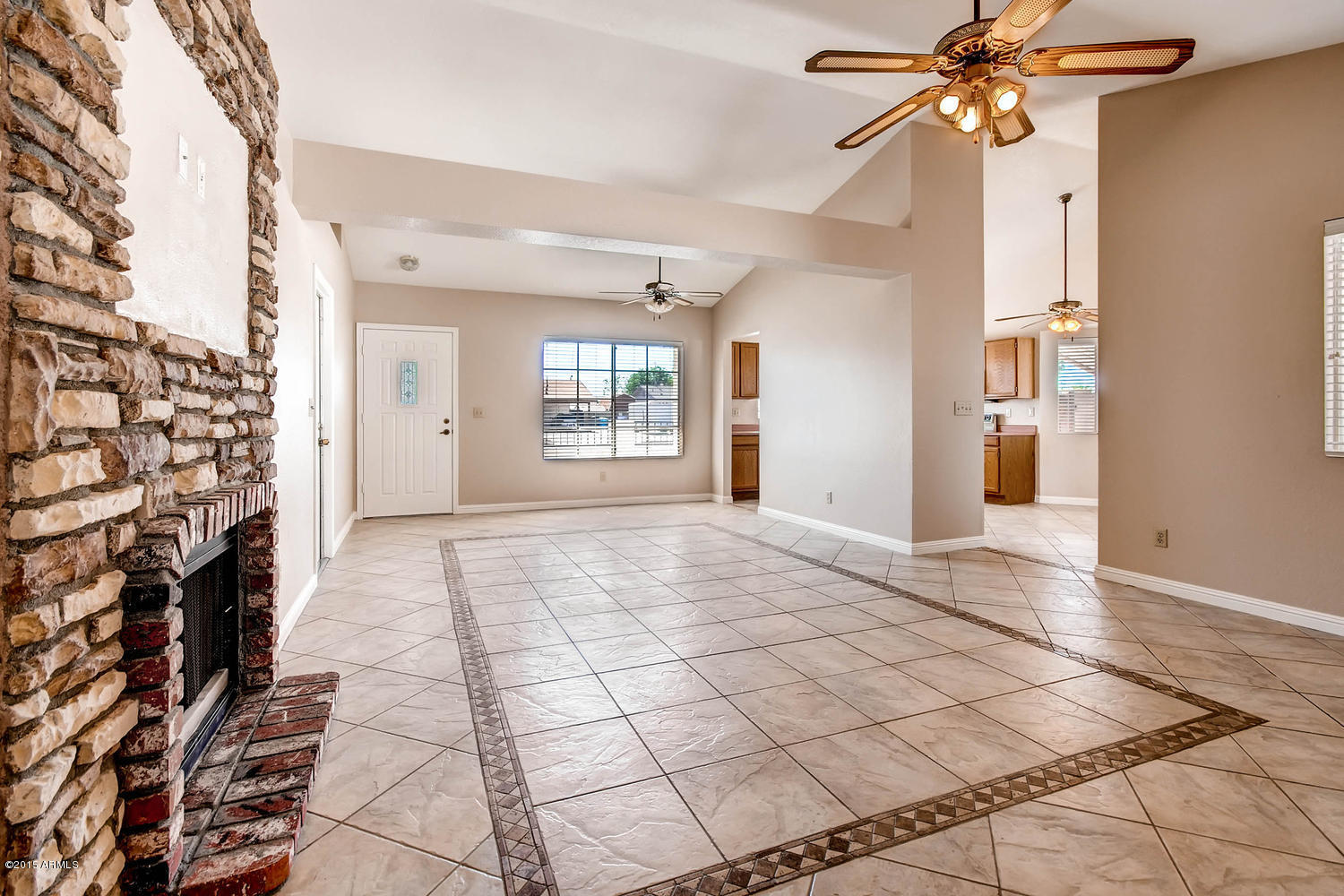 1002 West Utopia Road Phoenix, AZ 85027 - Photo 4 of 22 Family