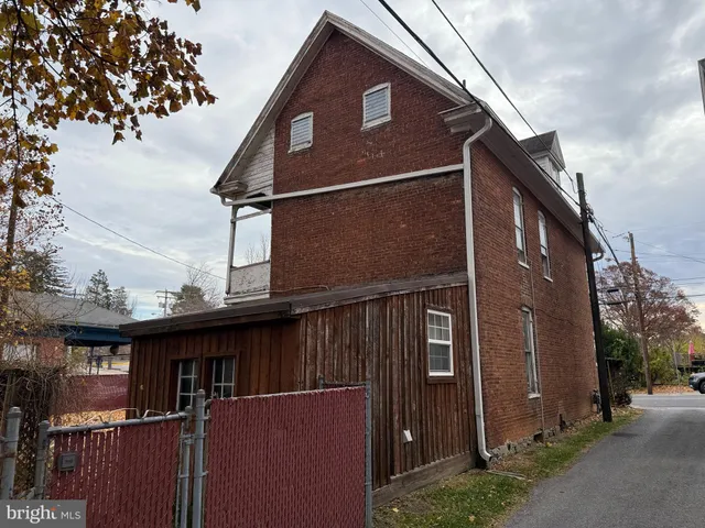 $145,000 | 34 Clayton Avenue, Waynesboro, PA 17268