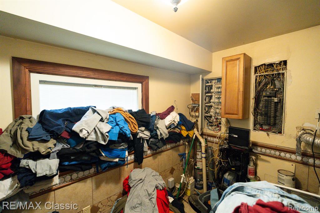23160 Karr Road Belleville, MI 48111 - Photo 12 of 37 Gallery Image 12