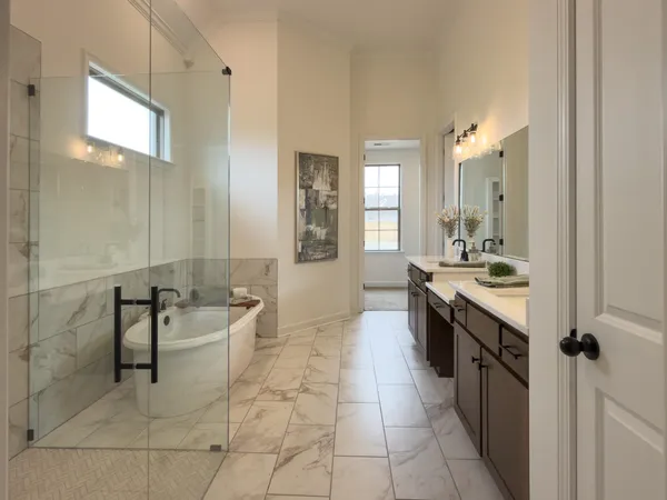 $599,900 | 10188 Kaitlynn Rose Drive South, Lakeland, TN 38002