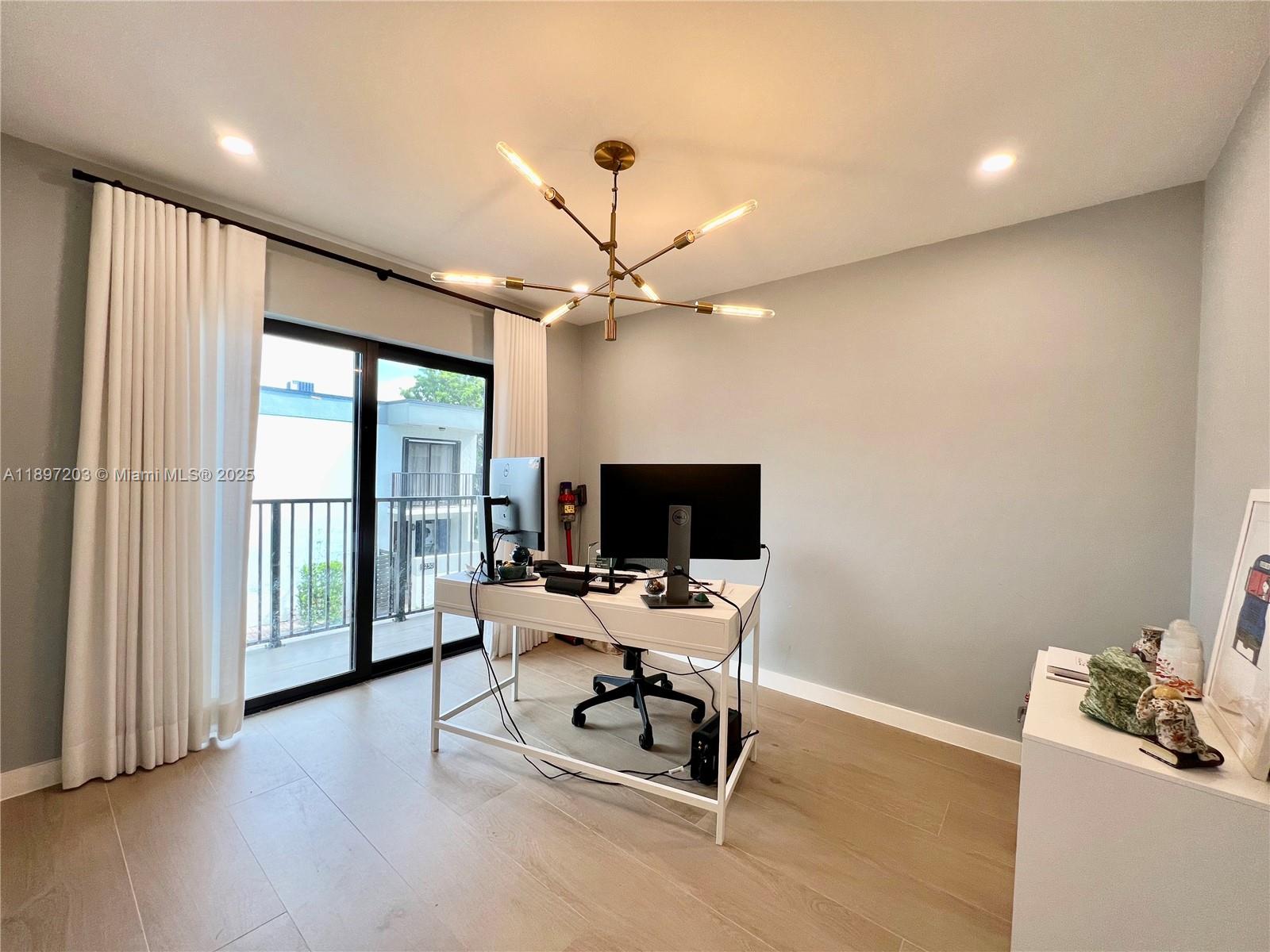 3220 West Trade Avenue, Unit III2 Miami, FL 33133 - Photo 5 of 14