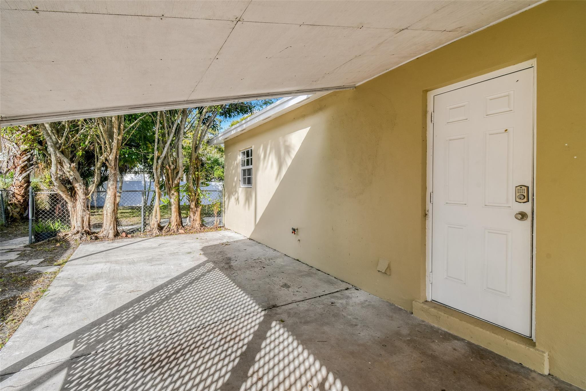 1227 Cherokee Street Jupiter, FL 33458 - Photo 4 of 29 Photo 4