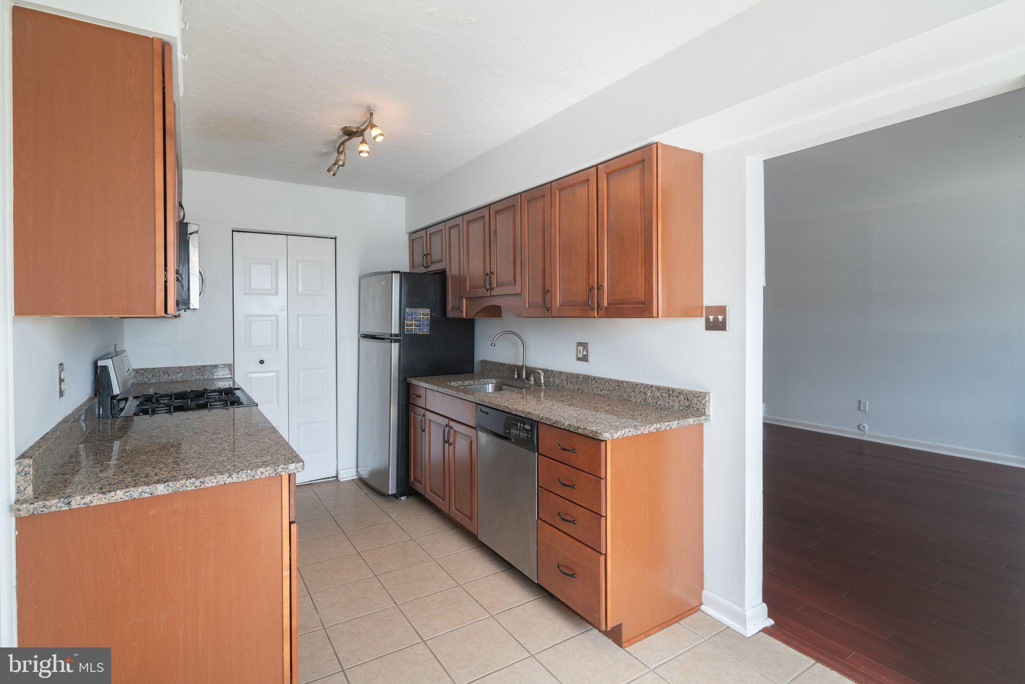 7015 Ridge Avenue, Unit 12 Philadelphia, PA 19128 - Photo 7 of 22