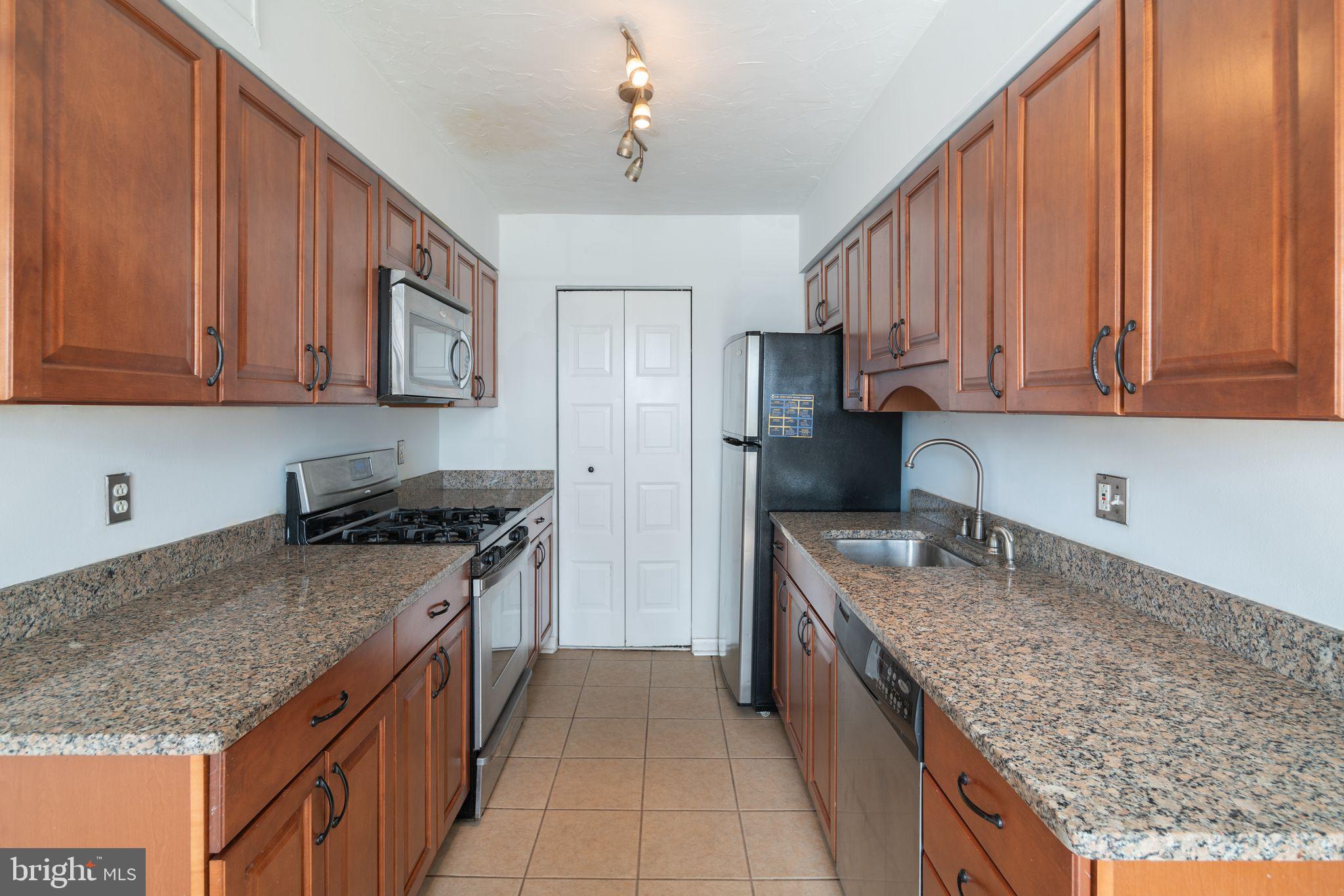 7015 Ridge Avenue, Unit 12 Philadelphia, PA 19128 - Photo 9 of 22