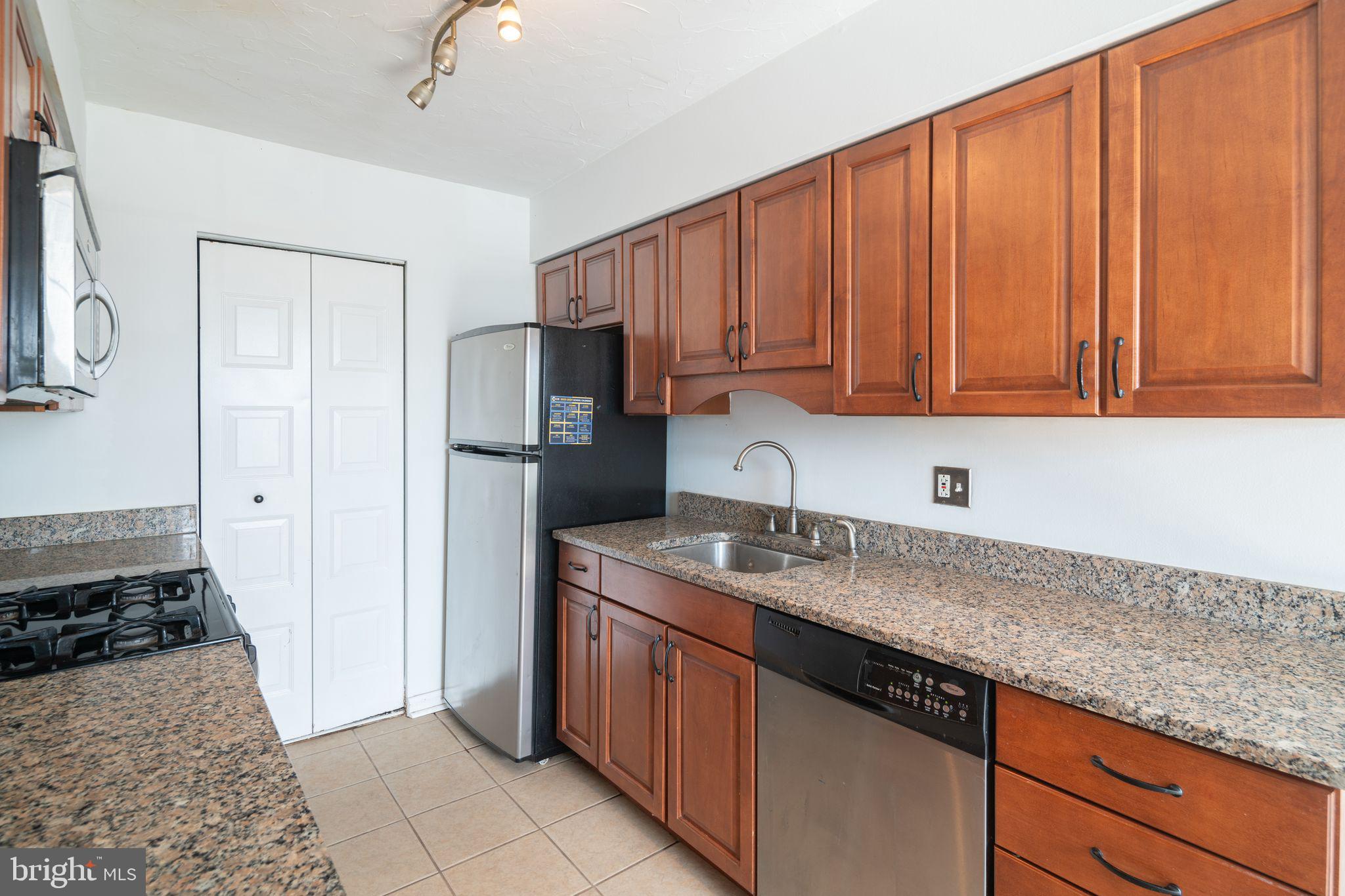 7015 Ridge Avenue, Unit 12 Philadelphia, PA 19128 - Photo 10 of 22