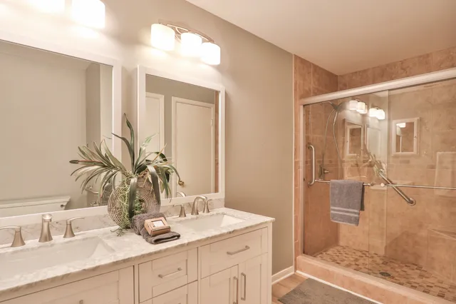 $189,900 | 4747 East NASA Parkway, Unit 110, Seabrook, TX 77586