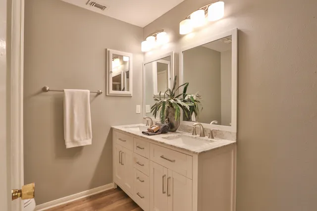 $189,900 | 4747 East NASA Parkway, Unit 110, Seabrook, TX 77586