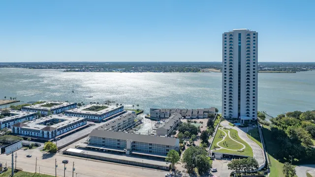 $189,900 | 4747 East NASA Parkway, Unit 110, Seabrook, TX 77586
