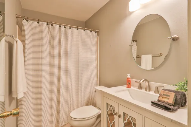 $189,900 | 4747 East NASA Parkway, Unit 110, Seabrook, TX 77586