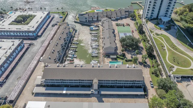 $189,900 | 4747 East NASA Parkway, Unit 110, Seabrook, TX 77586