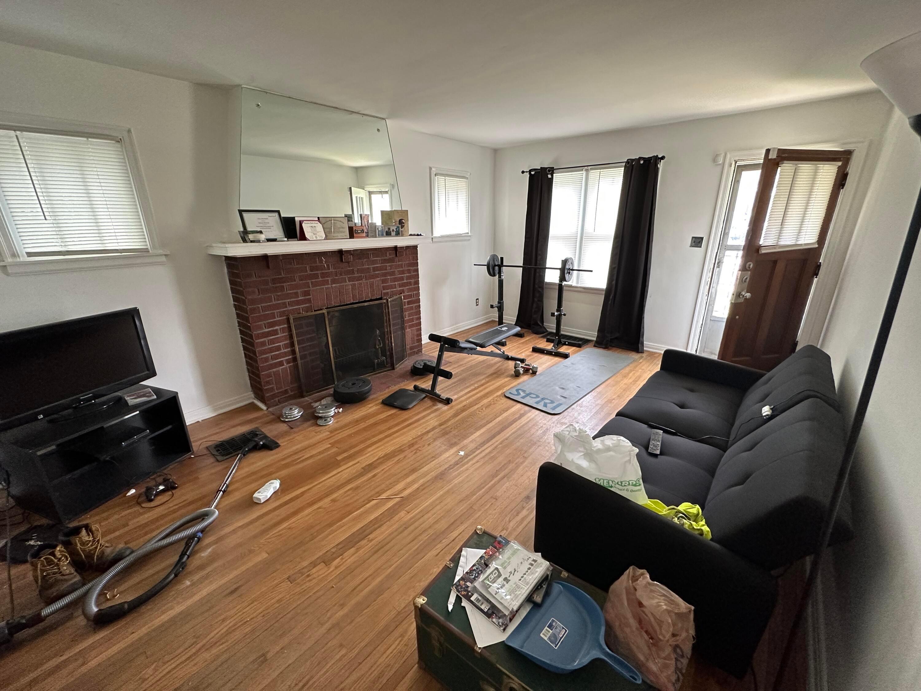 770 South James Road Columbus, OH 43227 - Photo 5 of 19 2E0B8CA9-DBD6-4D5B-9262-FC3A2C3B7123