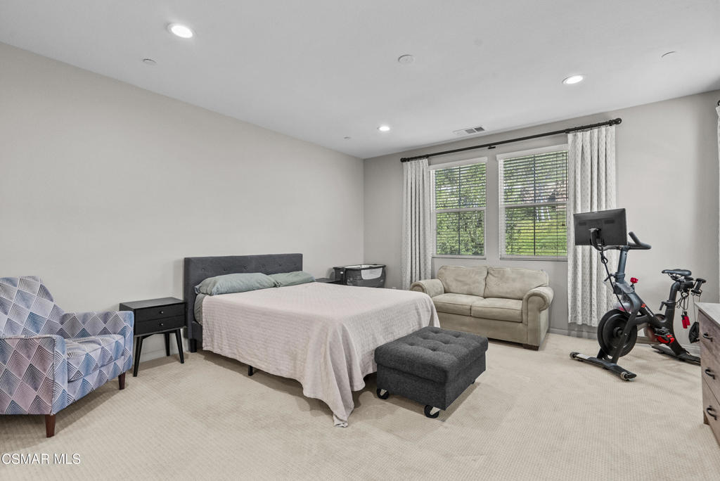 6441 Summit Village Lane, Unit 3 Simi Valley, CA 93063 - Photo 18 of 41