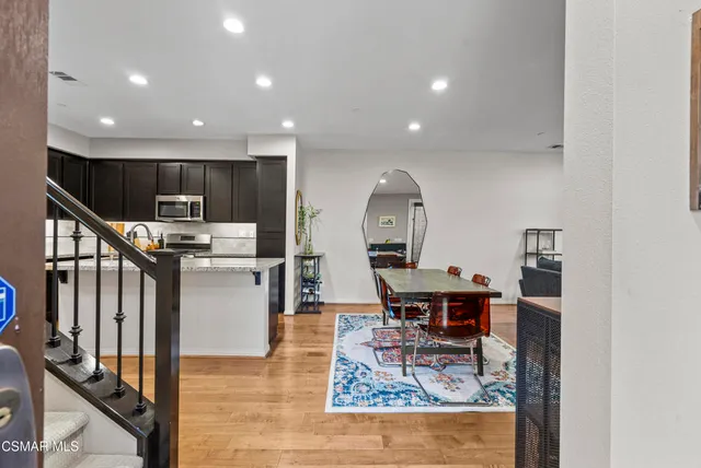 $785,000 | 6441 Summit Village Lane, Unit 3, Simi Valley, CA 93063