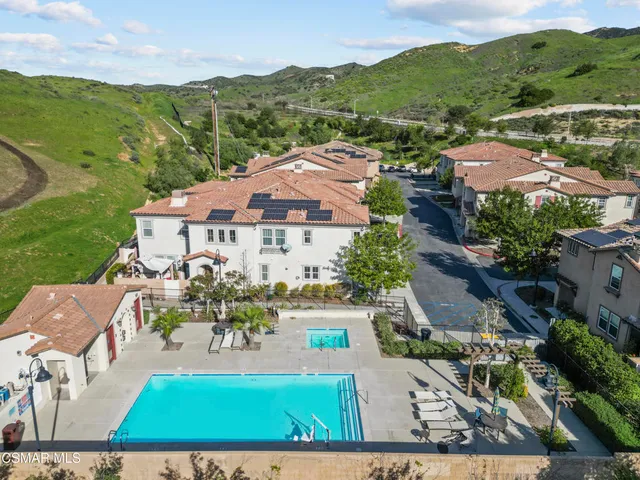 $785,000 | 6441 Summit Village Lane, Unit 3, Simi Valley, CA 93063