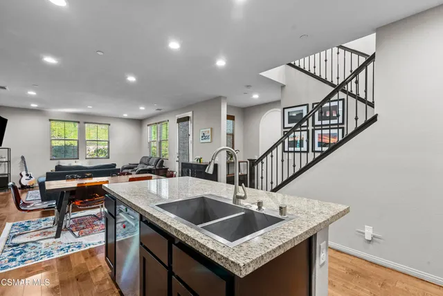 $785,000 | 6441 Summit Village Lane, Unit 3, Simi Valley, CA 93063