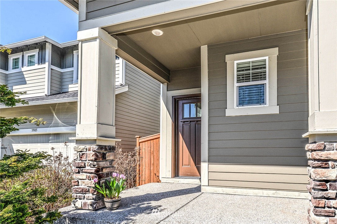 3909 176th Street Southeast Bothell, WA 98012 - Photo 3 of 34