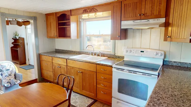 $290,000 | 72 Old Us Route, Jonesboro, ME 04648