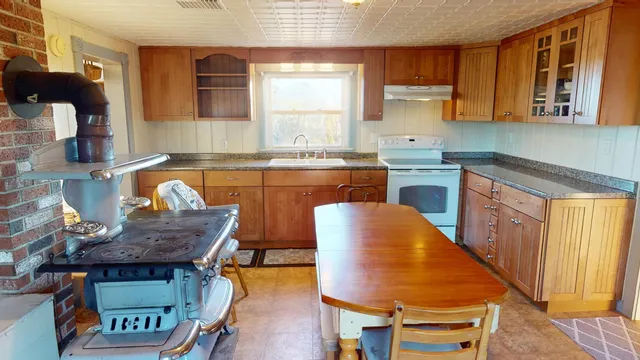 $290,000 | 72 Old Us Route, Jonesboro, ME 04648