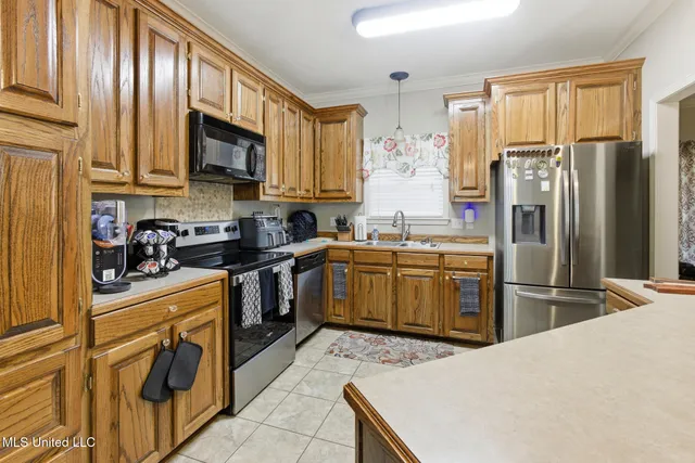 $279,900 | 1012 8 Point Drive, Summit, MS 39666