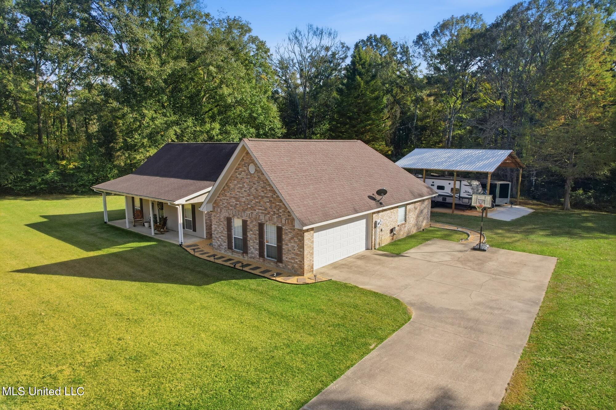 1012 8 Point Drive Summit, MS 39666 - Photo 23 of 27 IMG_0826