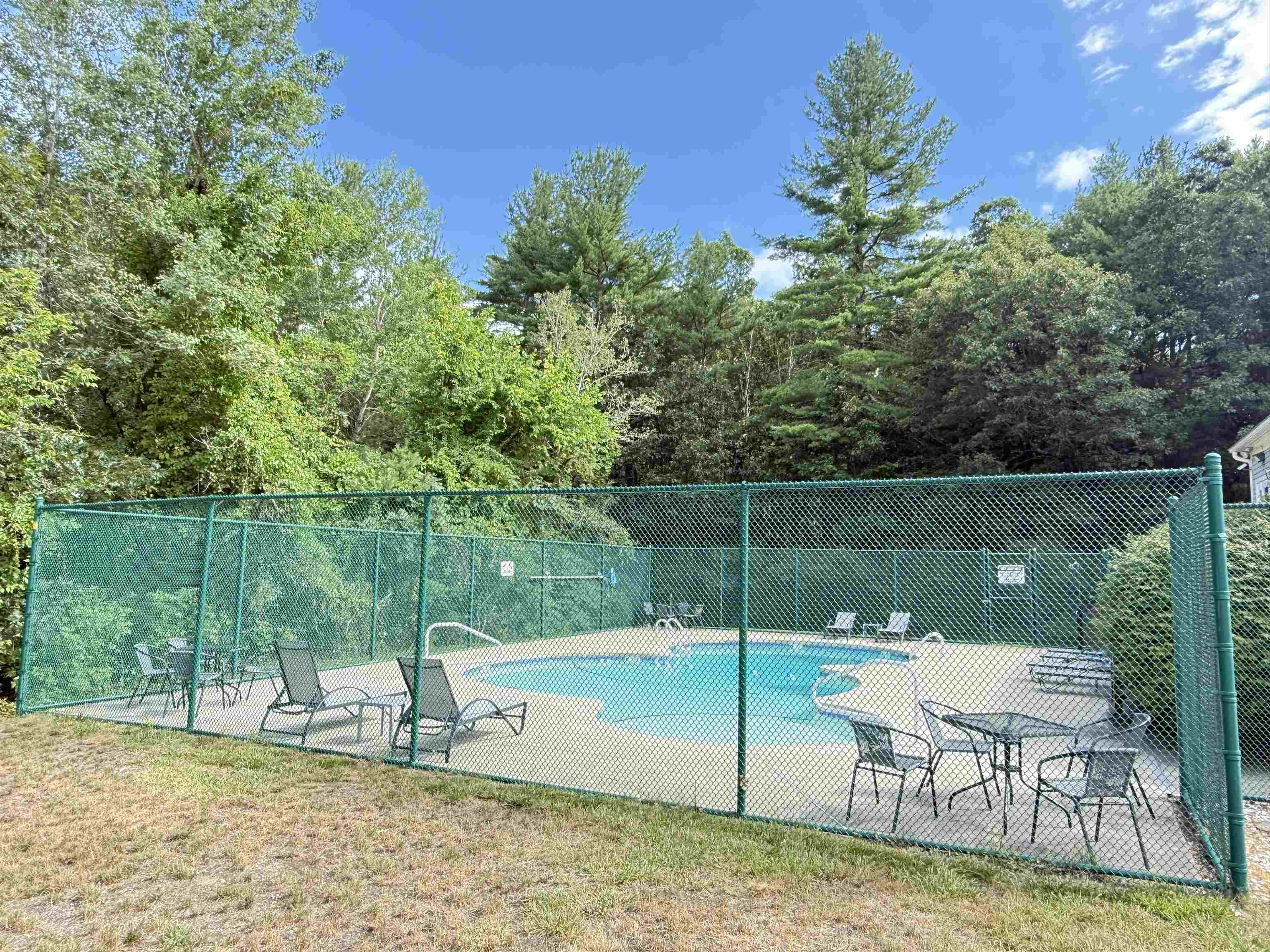 317 Fox Run Road Hudson, NH 03051 - Photo 34 of 37