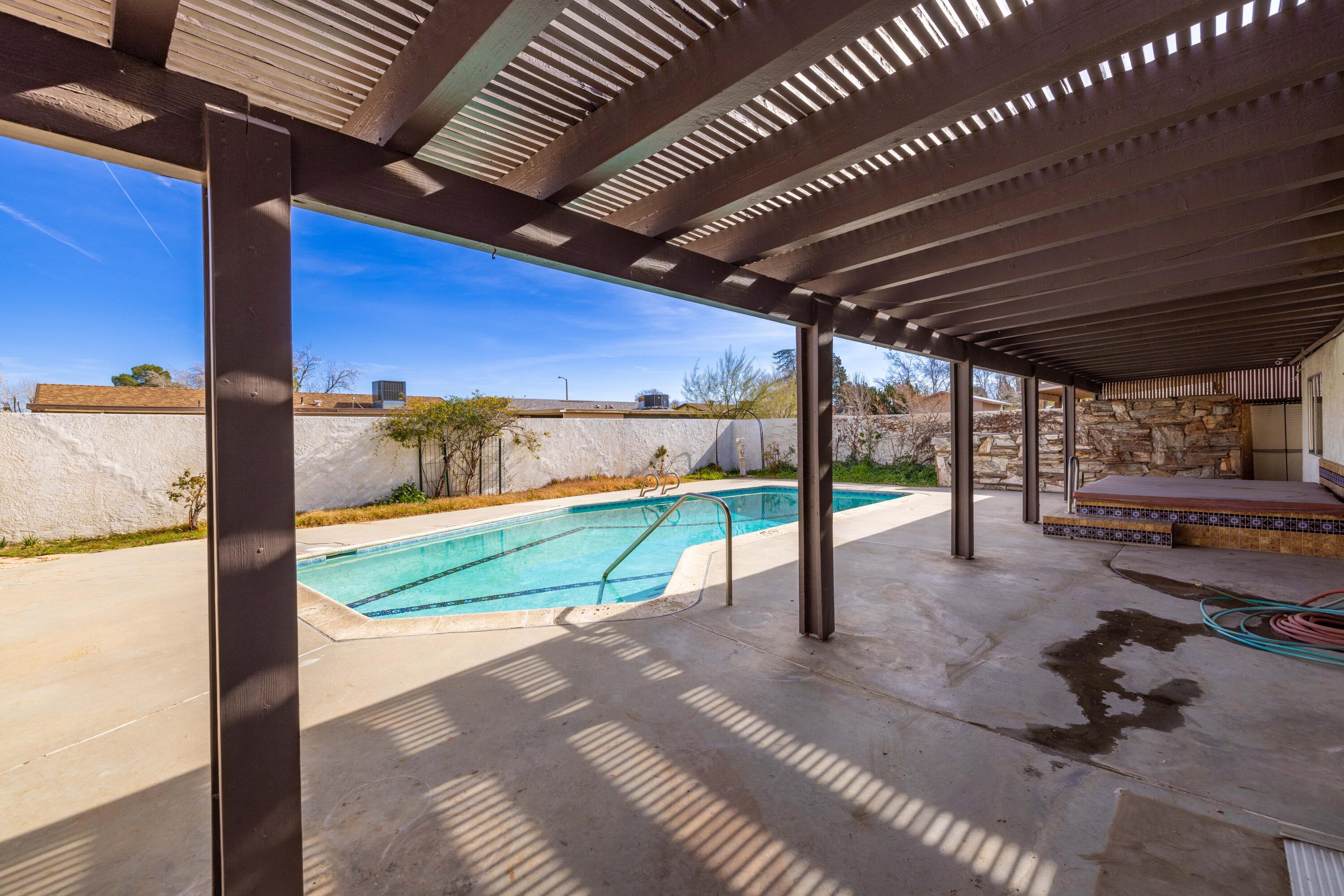 37800 Rudall Avenue Palmdale, CA 93550 - Photo 28 of 35 a view of a porch
