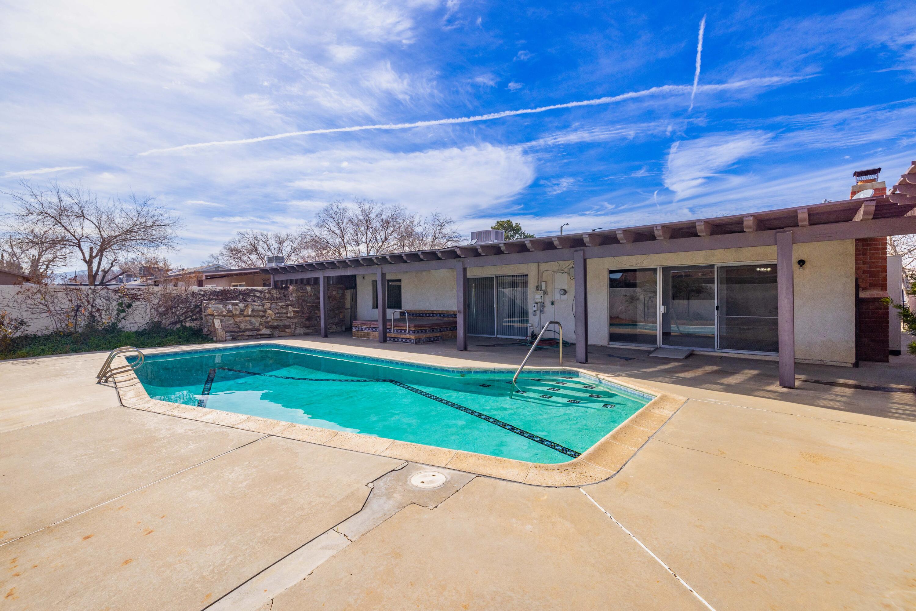 37800 Rudall Avenue Palmdale, CA 93550 - Photo 29 of 35 a view of a house with backyard and porch