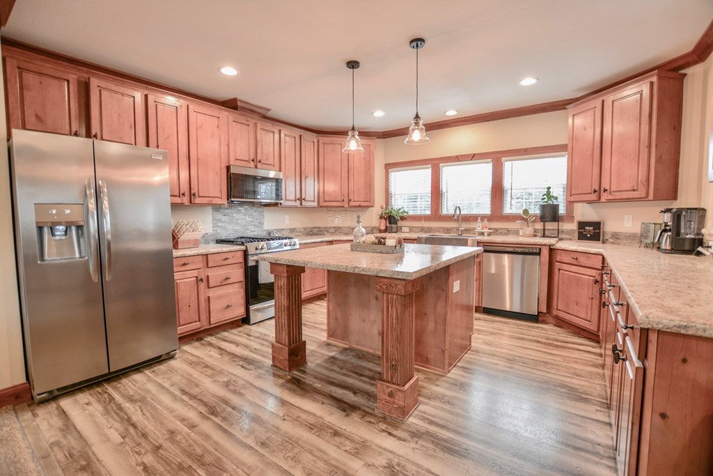 976 Kc 476 Harper, TX 78631 - Photo 6 of 33