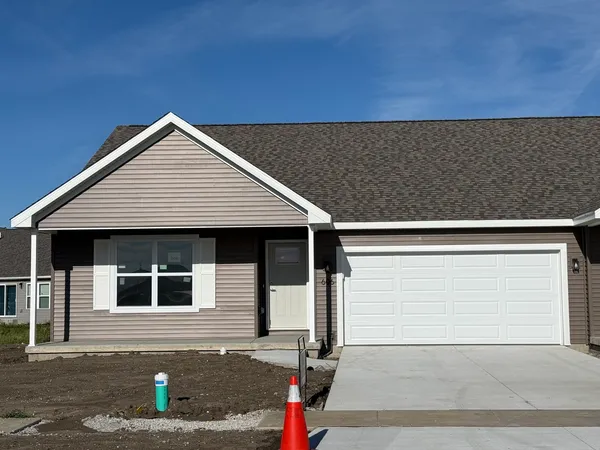 $254,900 | 606 Patterson Drive, Unit 1, Fisher, IL 61843