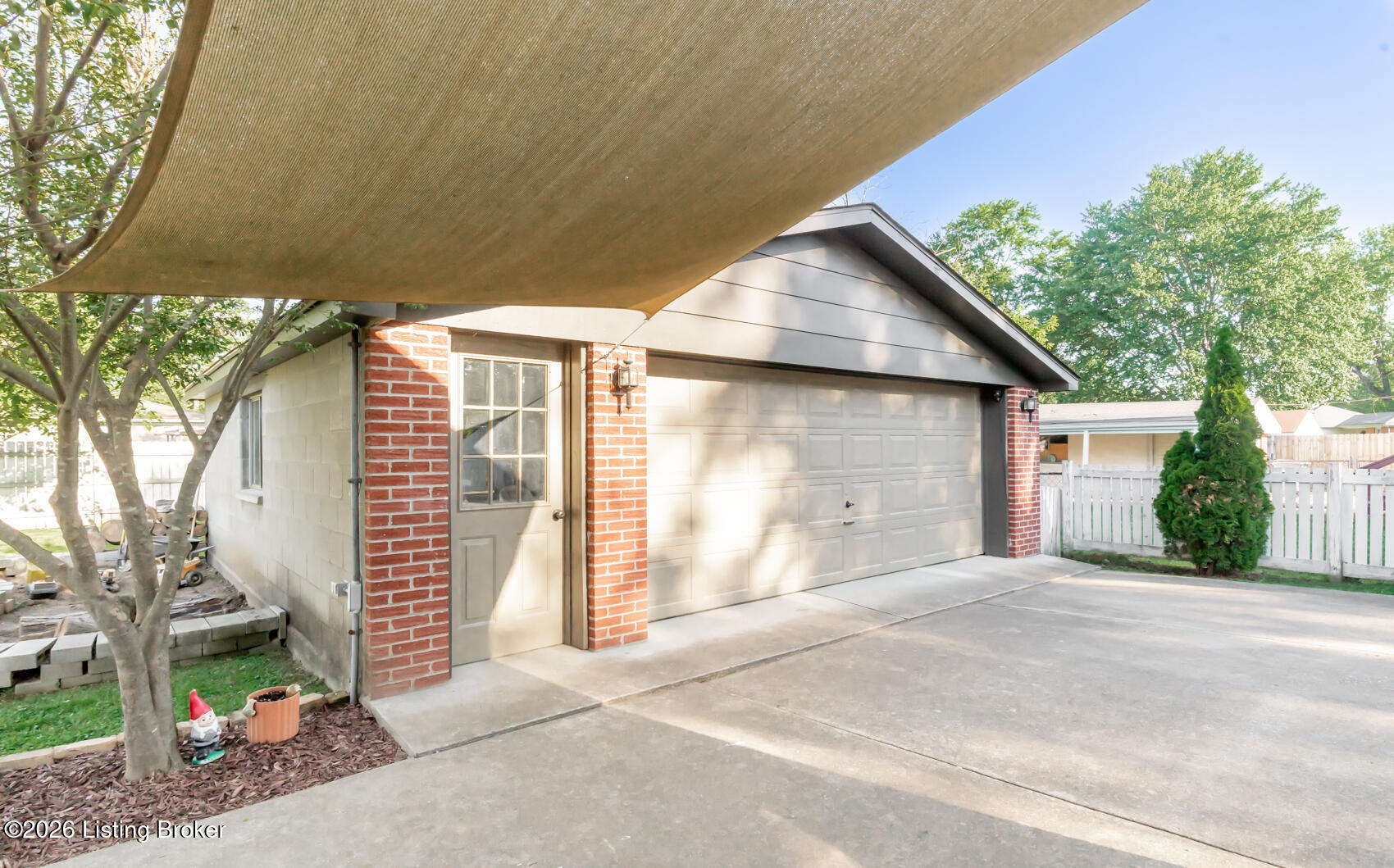 7706 Bluebonnet Road Louisville, KY 40258 - Photo 11 of 50 BBA-111