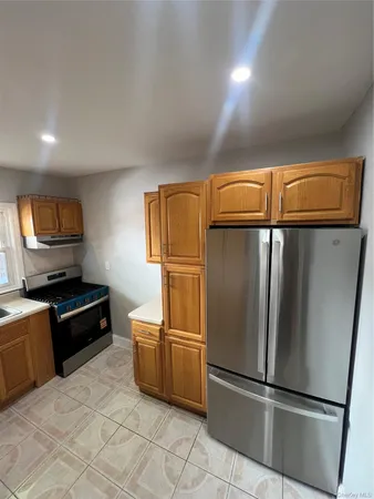 $4,000 | 170-31 Grand Central Parkway, Unit 1 | Hillcrest