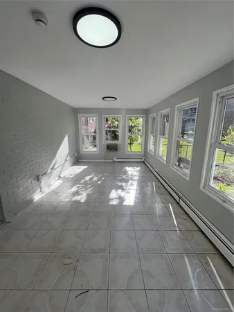 $4,000 | 170-31 Grand Central Parkway, Unit 1 | Hillcrest