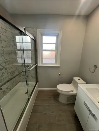 $4,000 | 170-31 Grand Central Parkway, Unit 1 | Hillcrest