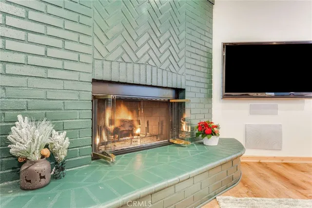 $2,350 | 513 West Victoria Court, Lake Arrowhead, CA 92352