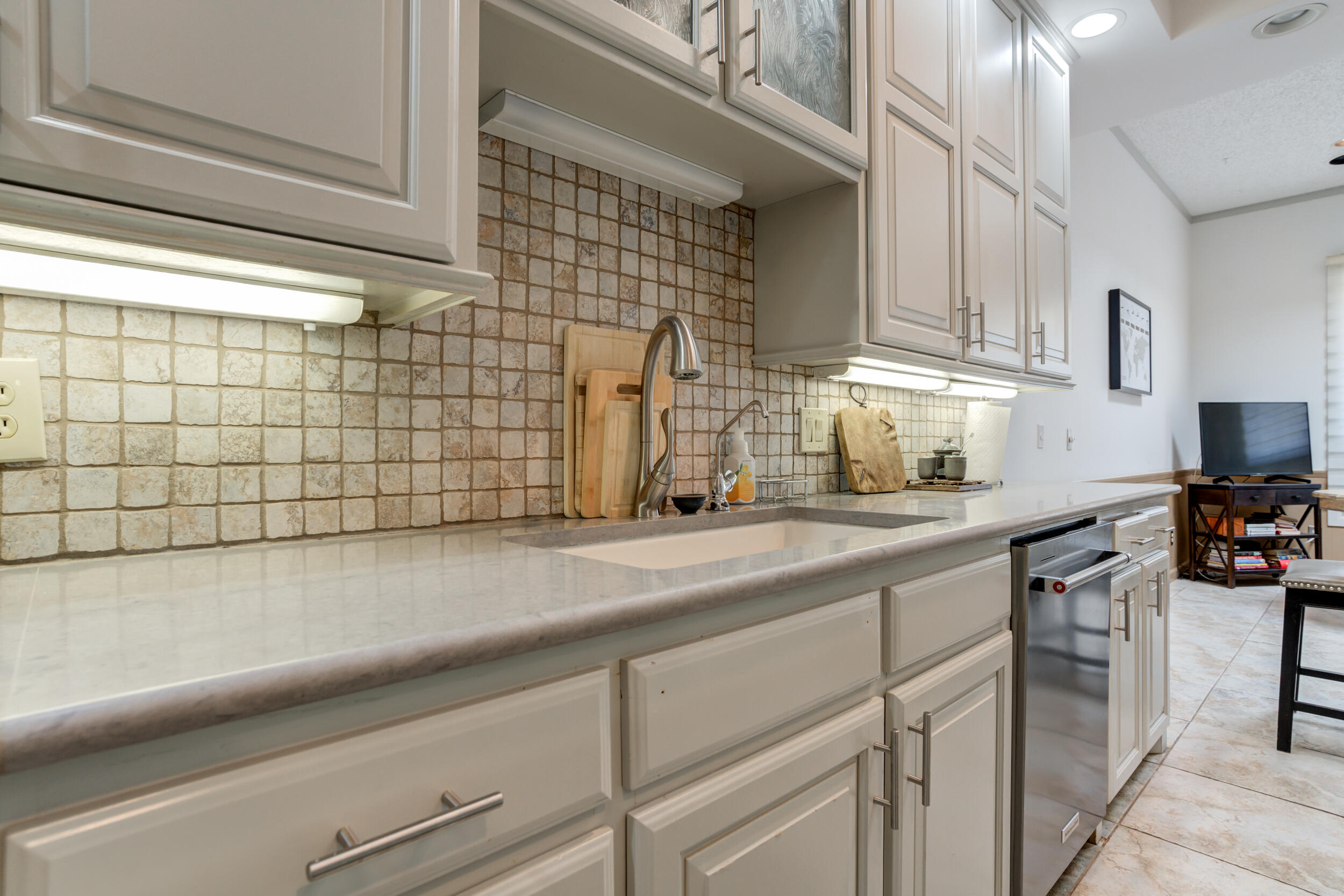 4528 7th Street Lubbock, TX 79416 - Photo 17 of 69 Kitchen